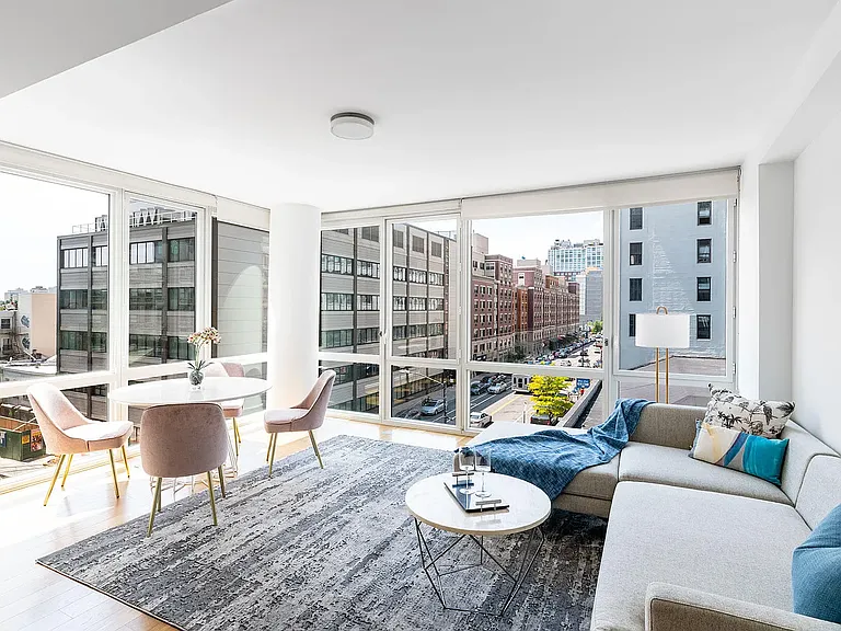 33 Bond St #2107 — Photo 14