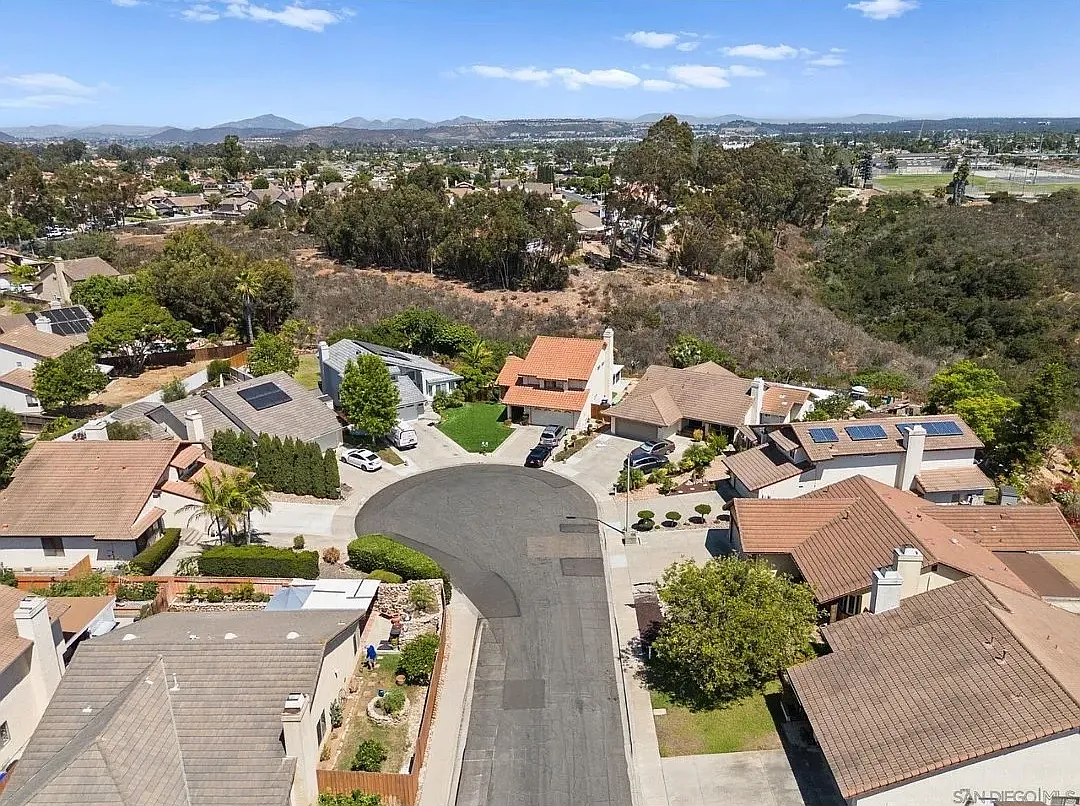 Canyon Hill Ln, San Diego — Photo 1