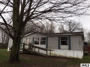 27828 H Dr N, Albion, MI 49224