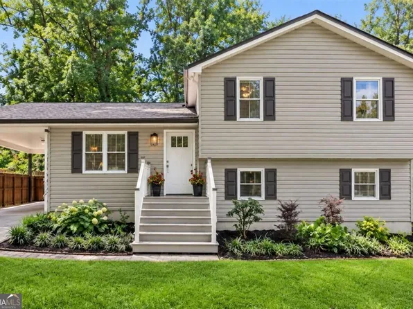 105 Stone Wood Ln, Lawrenceville, GA 30046