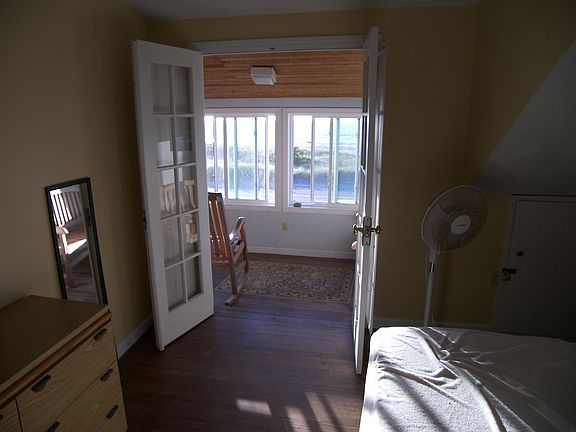 Bedroom Sunroom Access/Hall
