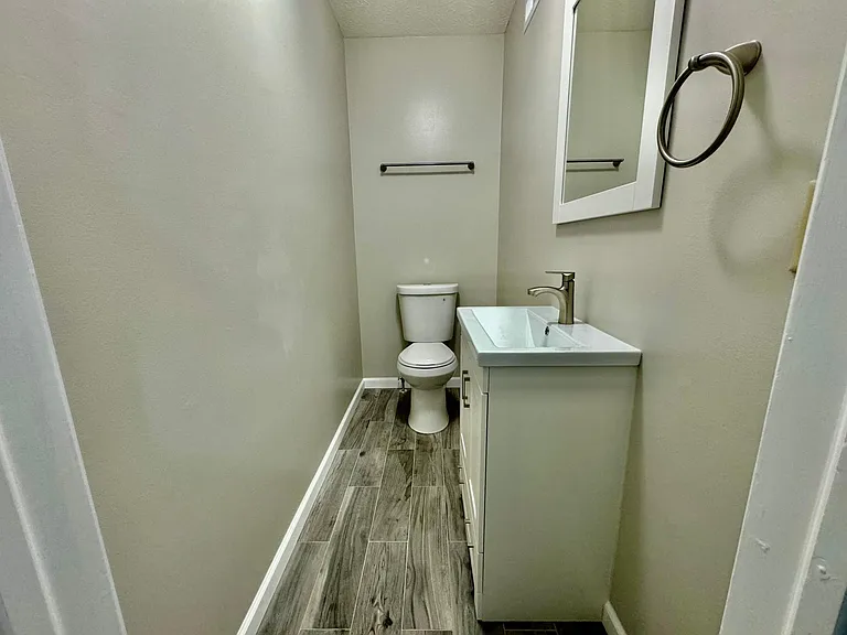1542 E Meadowbrook Dr — Photo 18