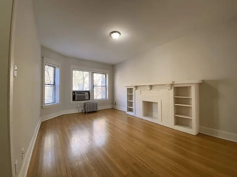 801 W Cornelia — Photo 28