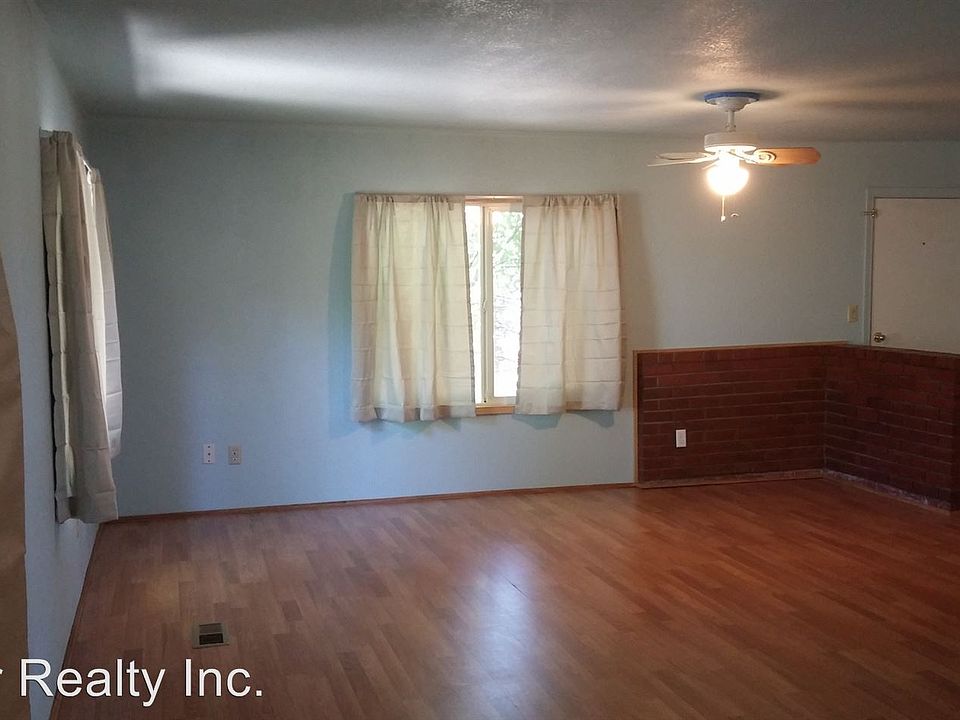 2nd image of 1622 Dayton St