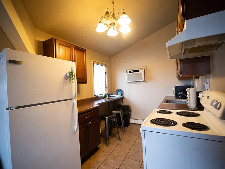799 Cherry St #1 — Photo 5