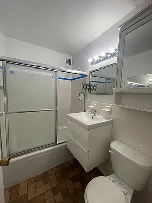 Rented by Lodger Corp | media 4