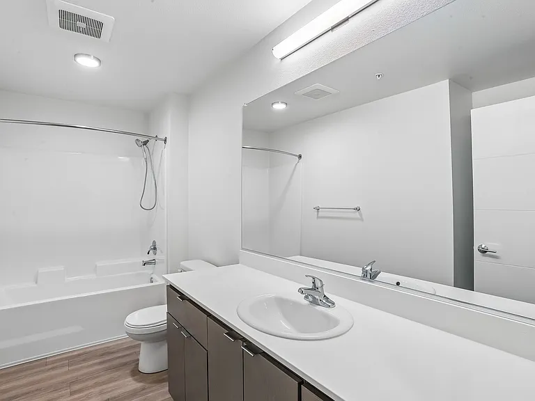 The 72nd Apartments — Photo 59