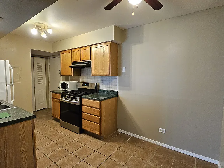 318 David Ct — Photo 5