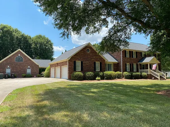 1111 Chadbourne Ave NW, Concord, NC 28027