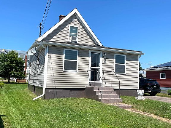 3rd image of 533 Sheen St