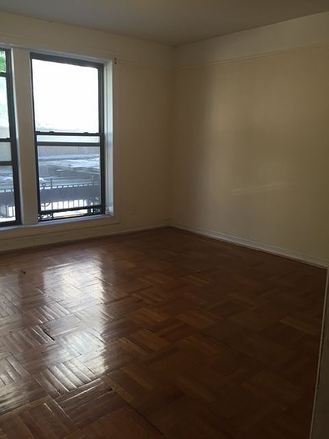 1st image of 812 W 181st St APT 21