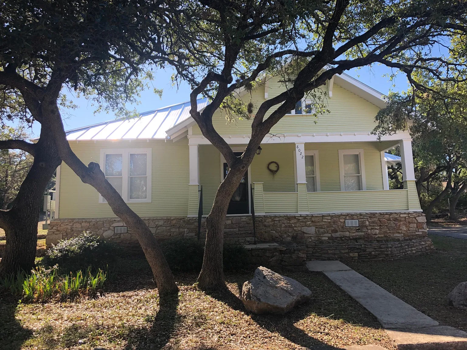3 bed, 1700 sqft, $2,100 — Photo 2