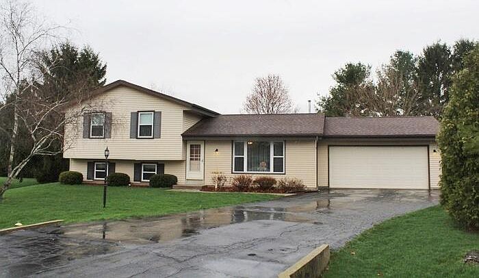 2nd image of 710 Golden Nugget Cir