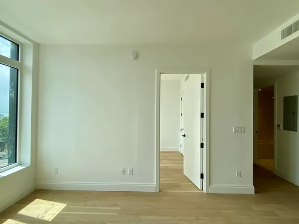 181 18th Street image 1 of 8