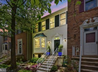 5980 Waterflow Ct, Centreville, VA 20121