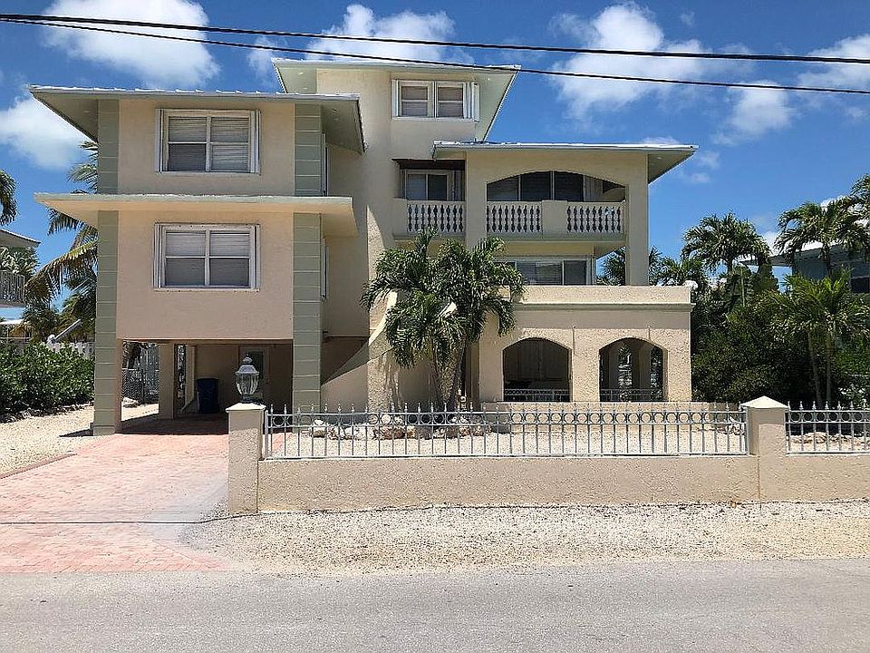 1st image of 163 Harbor Dr