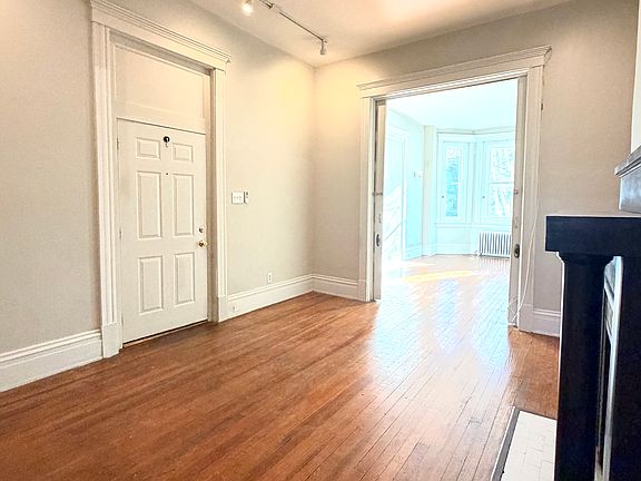 3rd image of 1720 Grove Ave APT 1