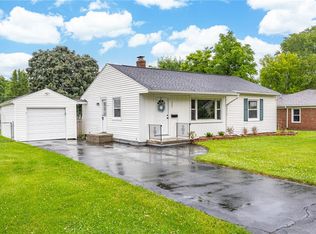 976 Denise Rd, Rochester, NY 14616