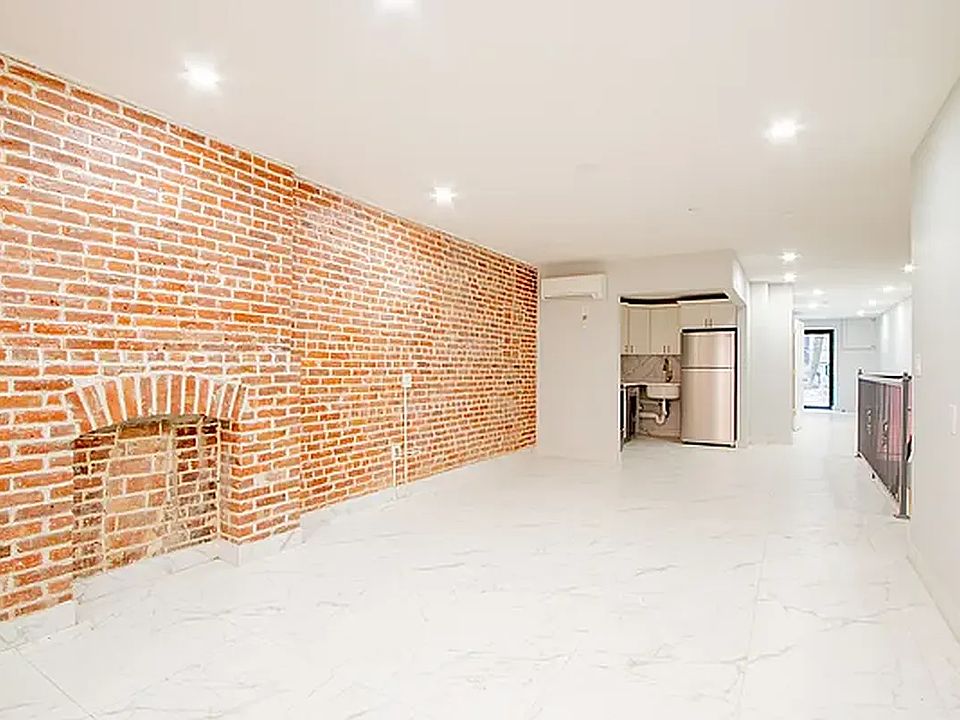 2nd image of 508 W 157th St #1A