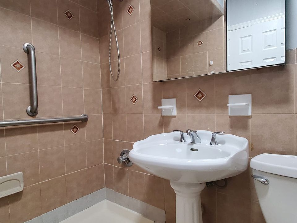 2nd image of 7 W 26th St #2E
