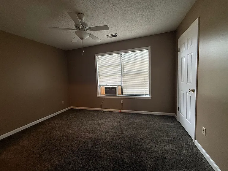 2478 Green Glen Dr — Photo 10