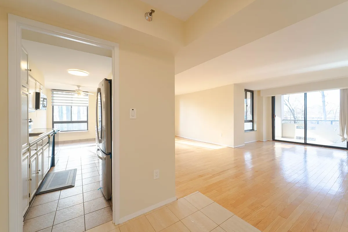 Building Photo - 1808 Old Meadow Rd #805