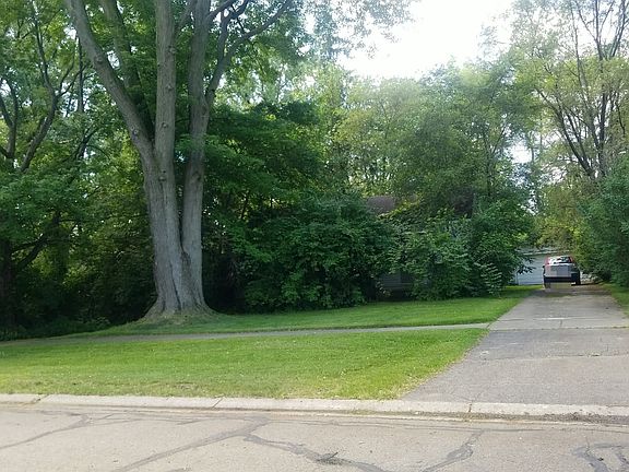 3rd image of 19305 Saint Francis St