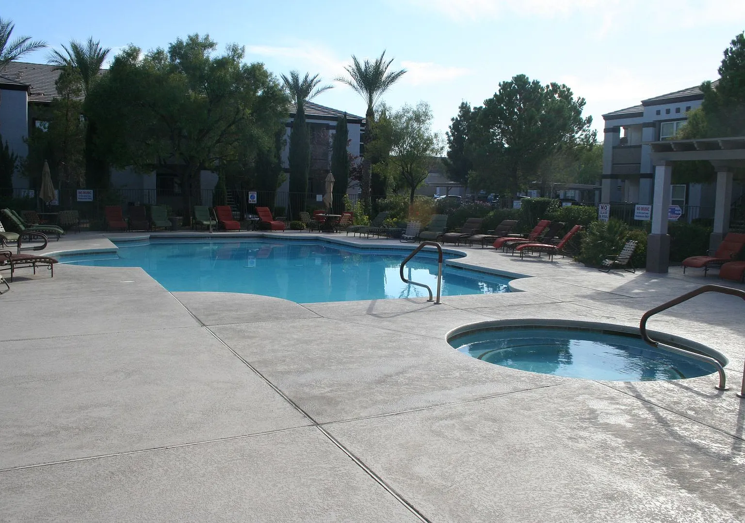 7255 W Sunset Rd — Photo 2