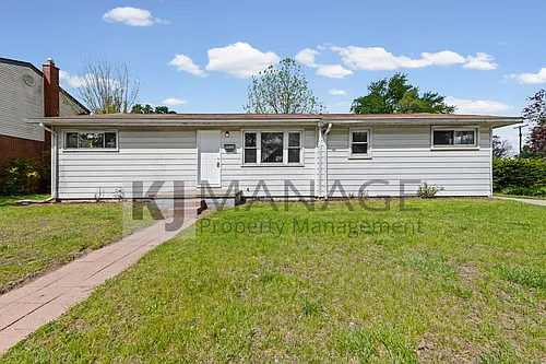 4824 Woodward St Photo 1