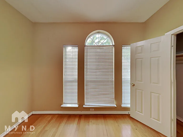 102 Elm Fork Dr — Photo 16