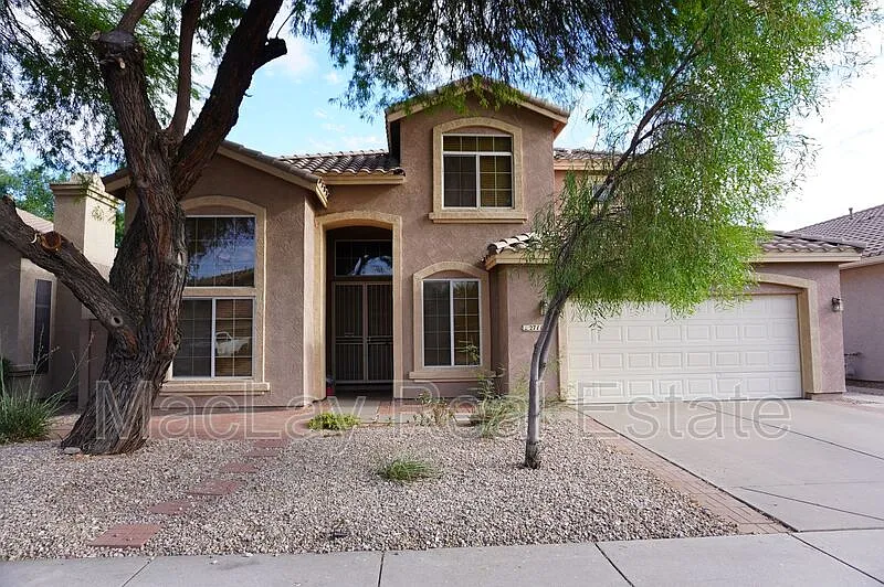 2711 W Megan St