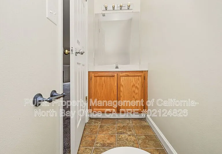 520 Laurel Grove Cir — Photo 9