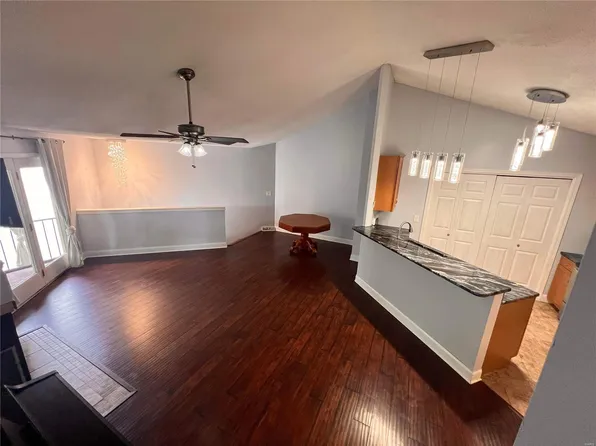 2107 Park De Ville Pl, Columbia, MO 65203