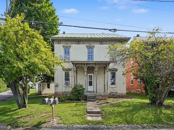 47 W Fall St, Mc Alisterville, PA 17049