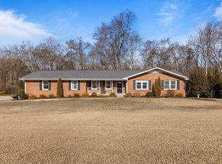 1153 Lakeview Dr, Greenville, SC 29611