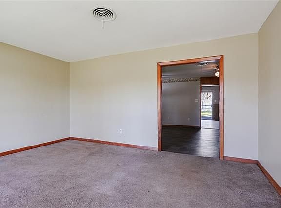 3rd image of 6310 Essex Ct
