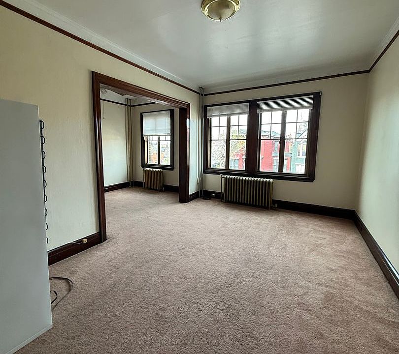 1st image of 230 S Washington St APT 302