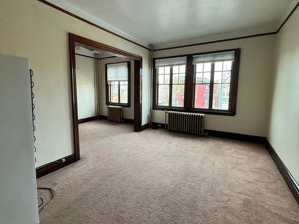 230 S Washington St APT 403