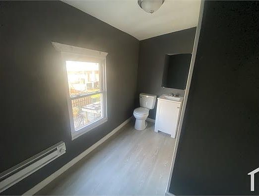 2nd image of 2129 Annapolis Rd #B
