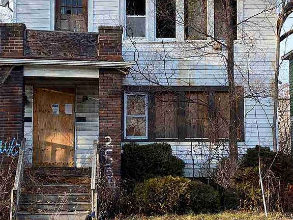 2496 Waverly