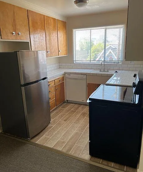 252 Acton Pl #5 — Photo 6
