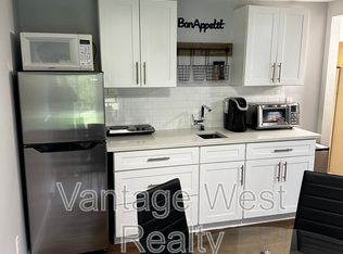 1778 Smithson Dr #2, Kelowna, BC V1Y 4E3