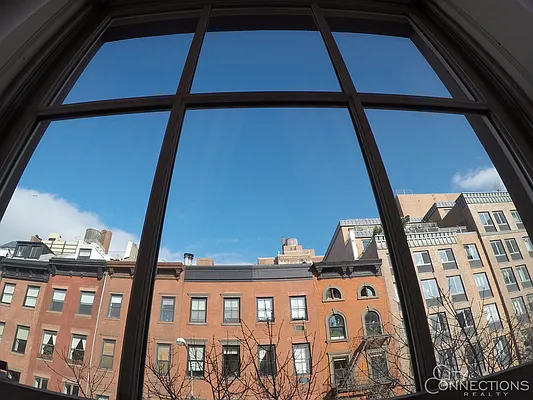 Rented by City Connections Realty | media 14