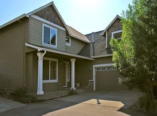19382 Red Hawk Dr, Oregon City, OR 97045