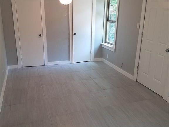 5th image of 1104 Elmwood Ave