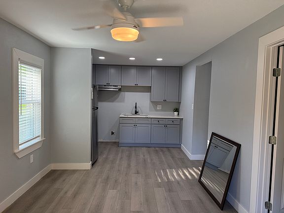 5th image of 1302 Hill City Dr