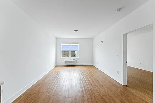 429 Bergen Ave #312 Photo 1