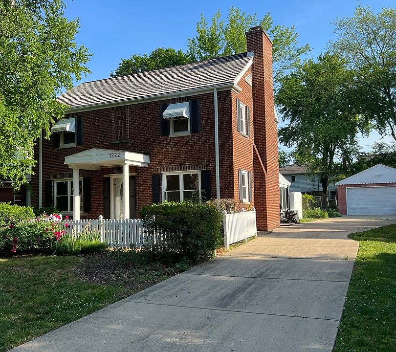 1st image of 1222 E Woodford Pl