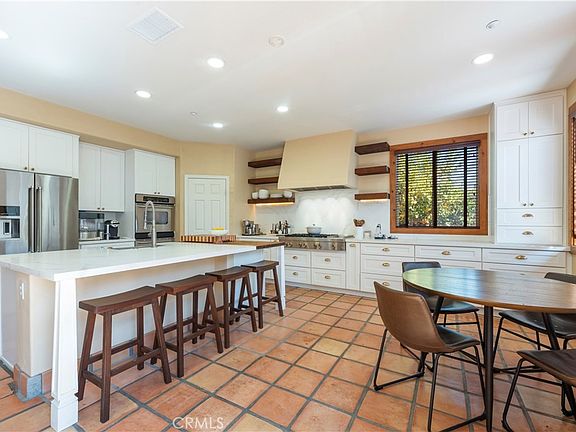 4th image of 505 Acacia Ct