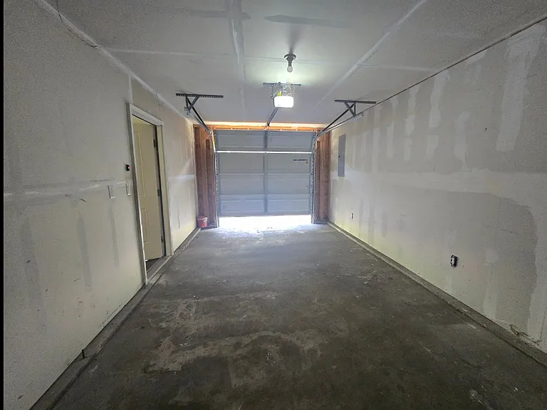 913 Gold St — Photo 13